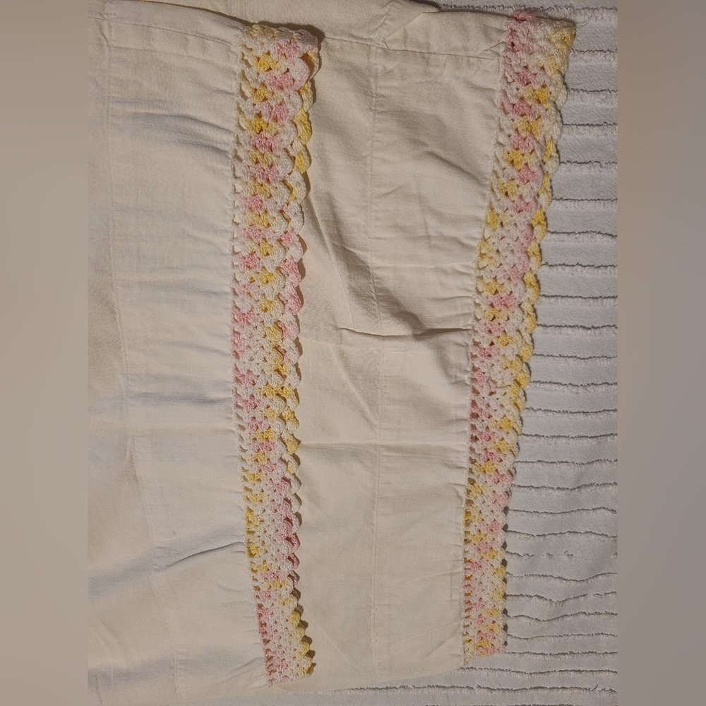 Vintage Handmade Crochet Trimmed Pillow Case Set